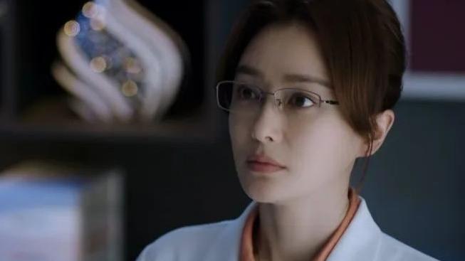 关于唐医生的一切|《关于唐医生的一切》秦岚拽姐发言“关你啥事”，对方不敢说话！