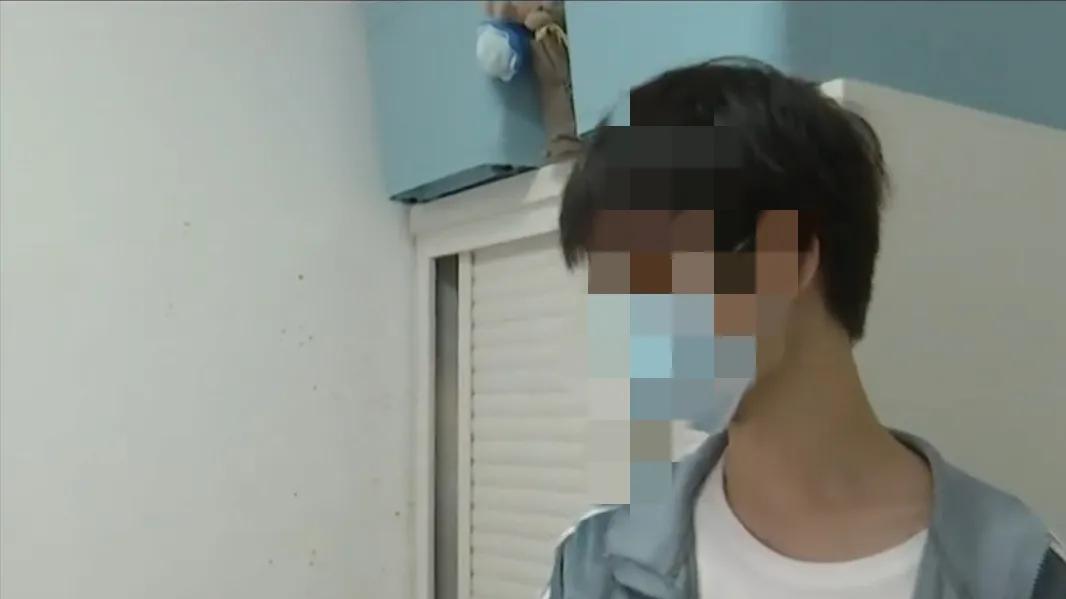 浙江宁波，小蔡找来一个合租室友，没住几个月就要搬走，他扣下550元的押金