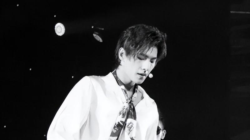 杨洋|有些人活着，但是大家已经开始怀念他们了