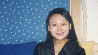 央视|曹晴：因工资低离开央视，远赴美国却遭家暴，靠剩饭度日却不离婚