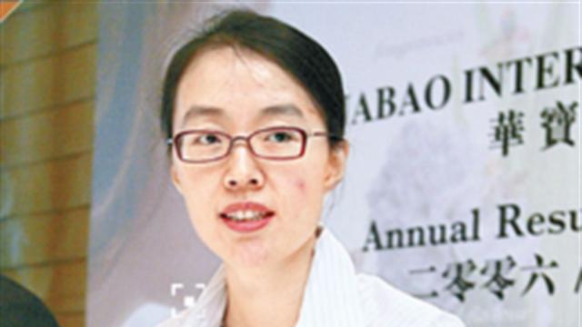 最神秘女首富被查！背靠十大烟厂身价几百亿，从不对人透露发家史
