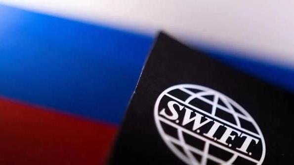 芯片|Swift将在5年内消失？美国人承认，中国CBDC可取而代之