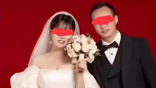 小白龙一夜成名，直播间一天涨粉1万多。网友：不都是来买货的