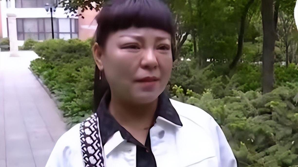 64岁大爷相亲，每月给8000零花钱，再给30万，大妈：图我年轻漂亮