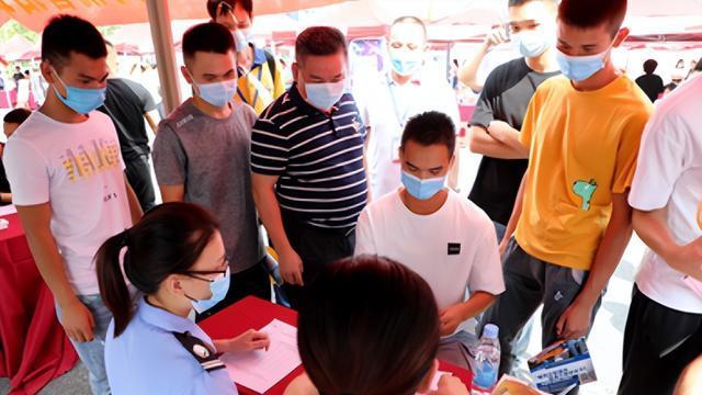 大学|考生被迫上“垫底志愿”，为今后的前程担忧，看到学校却喜出望外