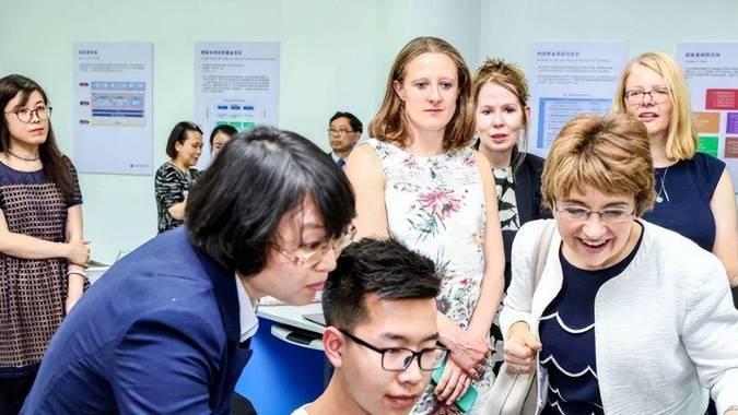 留学生|英国课堂上老师学生都是中国人，水博水硕横行，别想蒙混过关