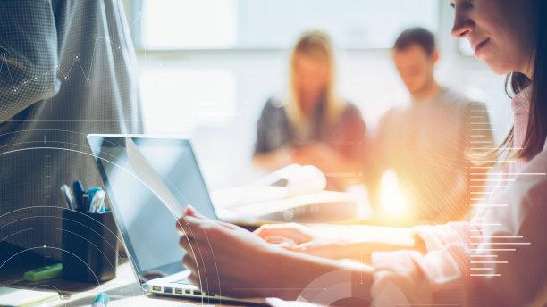 |职场人应该有一套自己的“潜规则”，哪怕不是正义