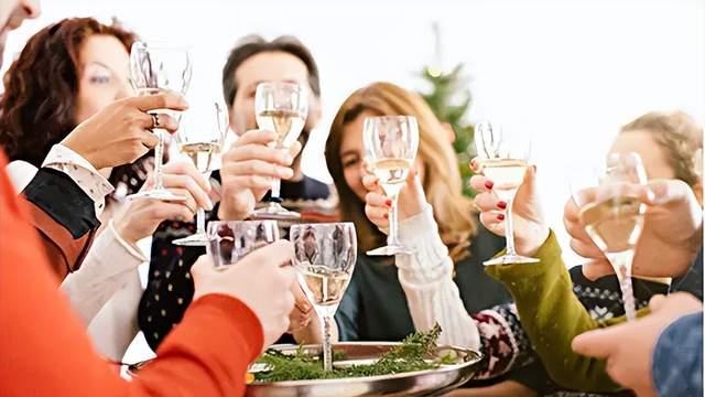 汾酒|职场酒桌上，说什么祝酒词能显得大方得体？行家：记牢“3句话”