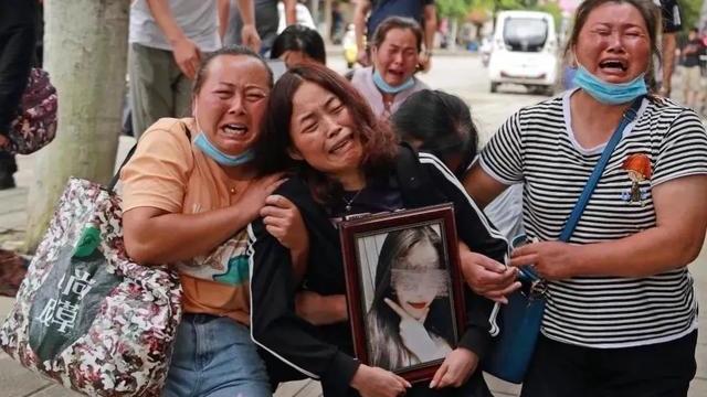 花季少女被恶魔男友残忍杀害，人渣还录下杀人录像，杀人的动机居然是为了练手