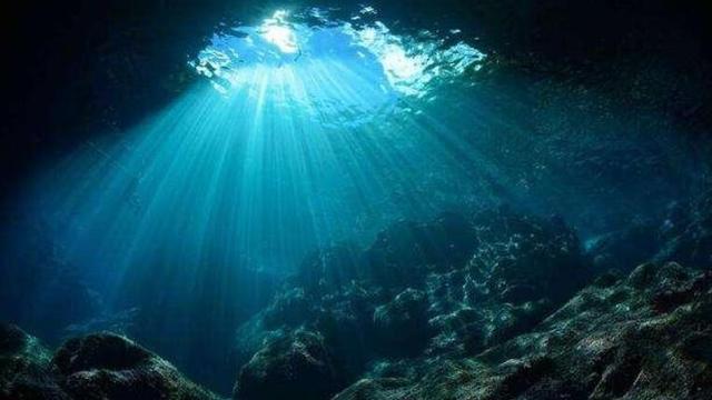 马里亚纳海沟正大量吞入海水，达3千万亿吨！海平面咋还没下降？