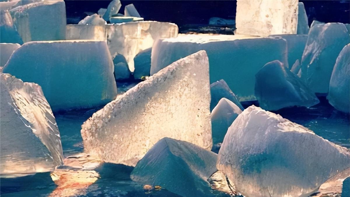 据记载古人用开水造冰，秘方已经失传，现代科学还原过程