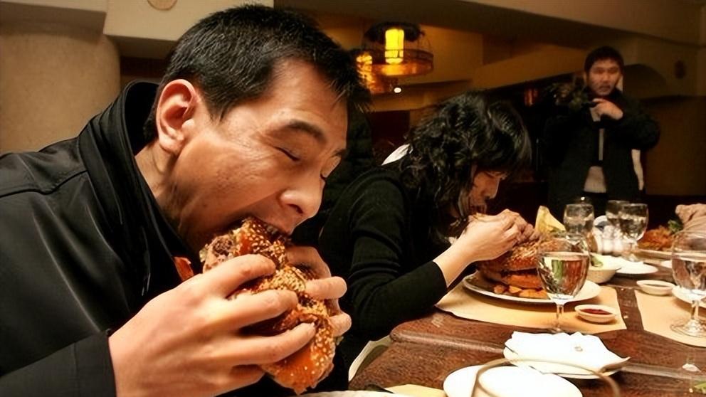 高级脸 每天都按照这4个吃饭步骤，不仅饿得慢，还能降低体重有助减肥