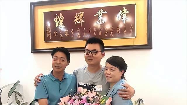 姚策|杜新枝中秋发小作文怀念姚策，却晒姚威成长照片