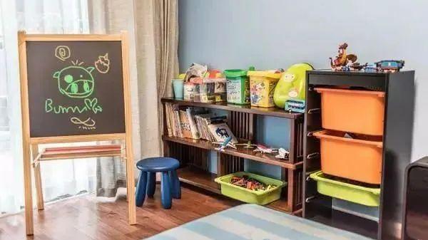 140平三室两厅，客厅上档次，餐厅有情调，阳台最实用，堪称完美