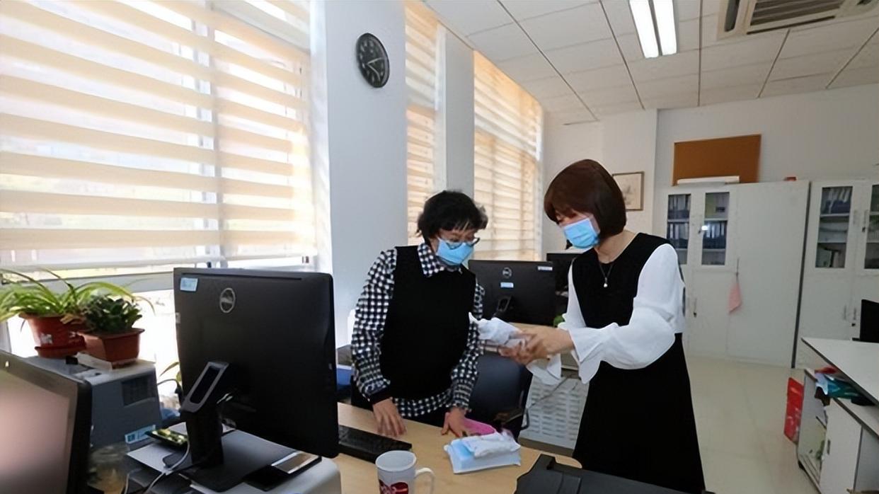 |国考3大岗位大量招聘，五险一金有编制，应往届生可报名