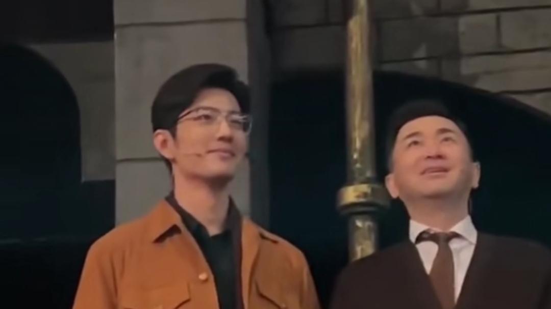 肖战|肖战如梦之梦中场休息状态好，大方请工作人员喝奶茶，跨年去哪里