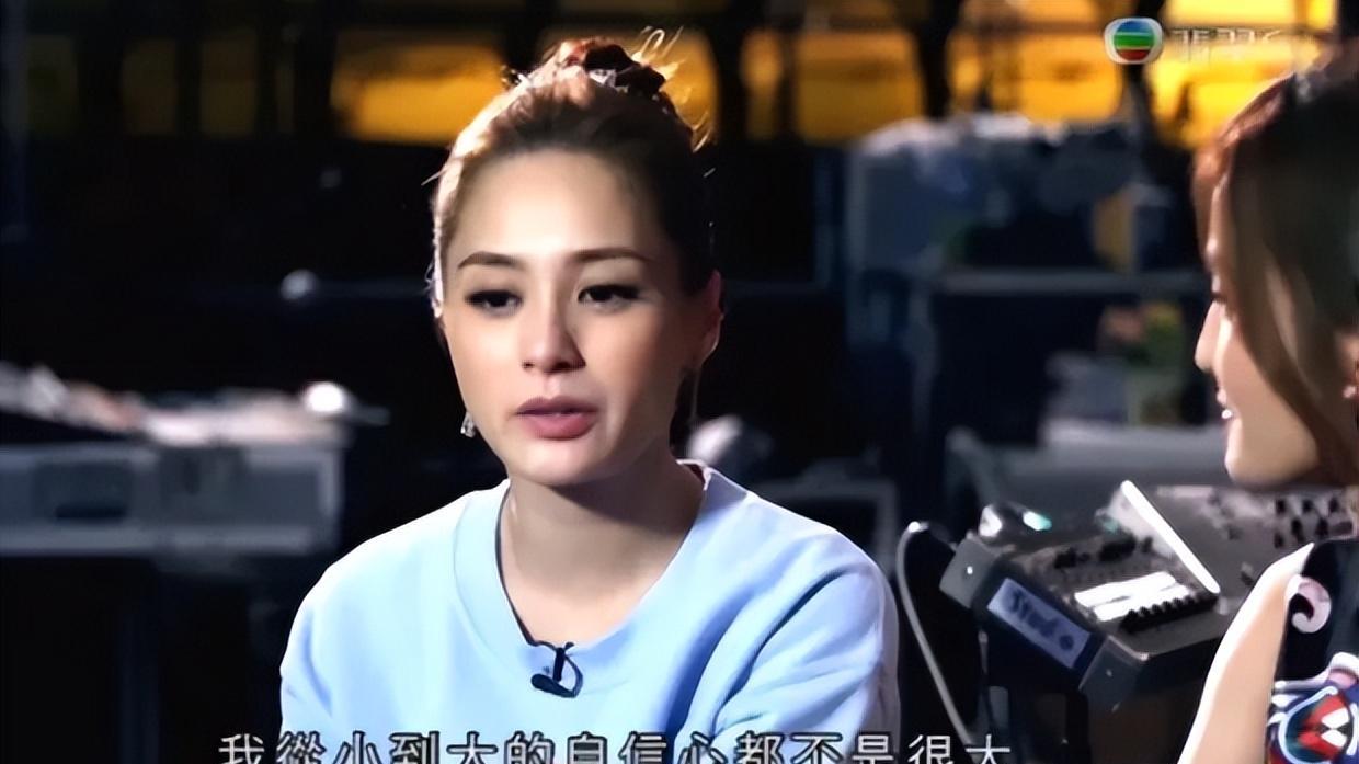 阿娇|艳照门过去14年，终生不婚的阿娇，依旧没放过自己