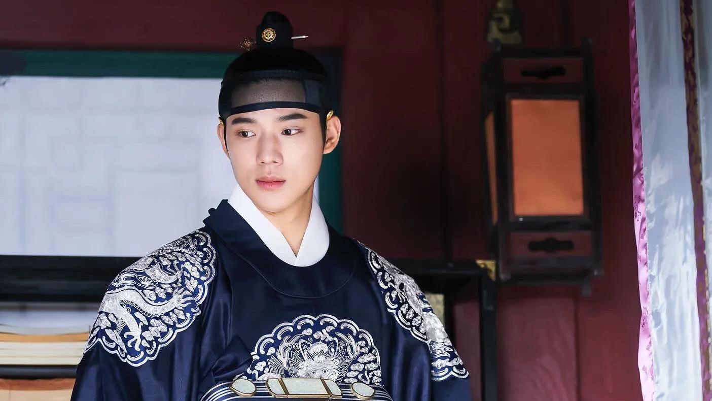 韩剧|韩剧《雨伞》大结局前夜 王后识破谋反者的阴谋 世子夫妇敞开心扉