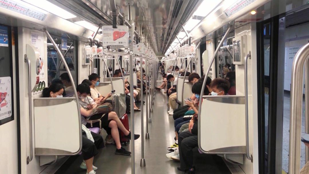 坐地铁意识3万余元，民警帮忙找回，一分不少！