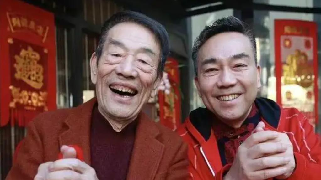 杨少华被儿子“消费”？90岁高龄街边卖盒饭，被网友吐槽不孝顺
