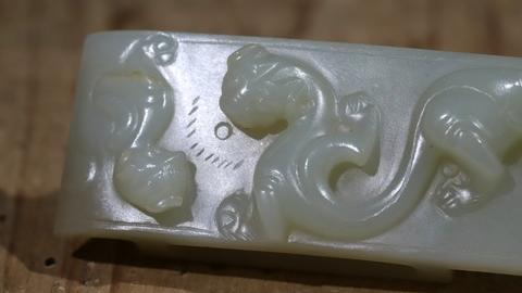 翡翠|舊藏和田玉“螭虎剑璏”