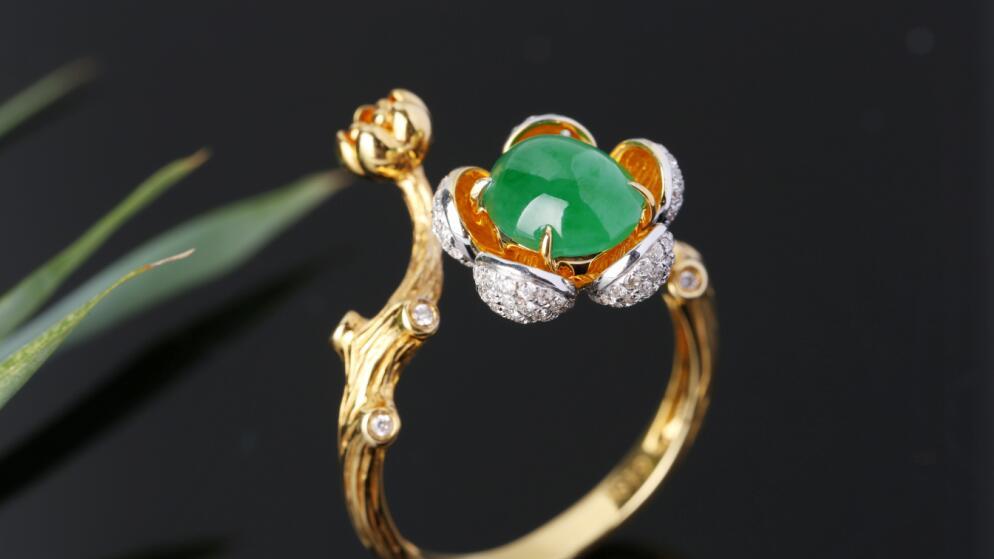 翡翠手镯|翡翠的样式都差不多，想要个独特的很难，这是为什么？