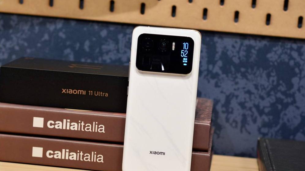 小米科技|受小米12影响，昔日旗舰下跌1410元，IP68防水+2K屏幕加持