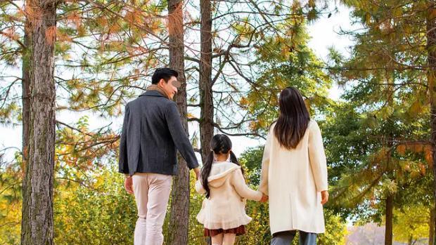 90后杀人犯受审时微笑求死，拒向被害者家属道歉，真相引人深思