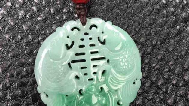 翡翠|翡翠的价值过于高昂，一般人想买翡翠，怎样选择适合自己的翡翠？