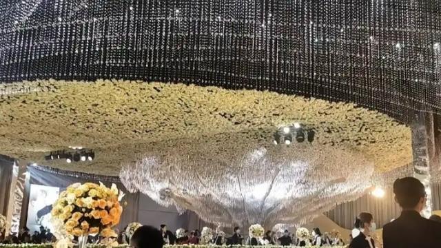 张康阳|安踏少东家炫富！奢华婚礼豪车遍地，30岁成家，前途不输张康阳