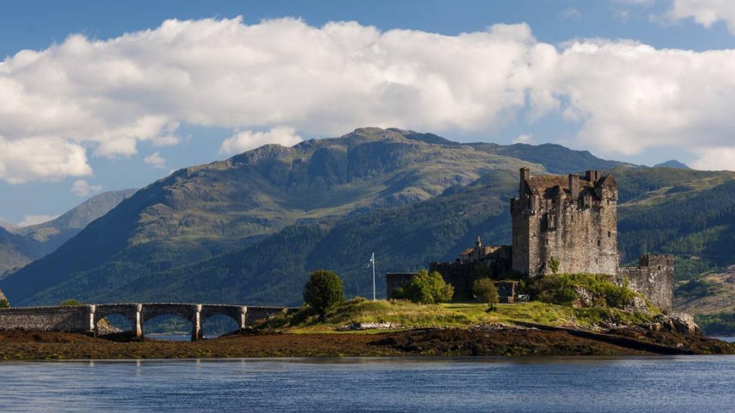 越来越接近勒威克码头，这里的房子，都带有斯堪的纳维亚风格