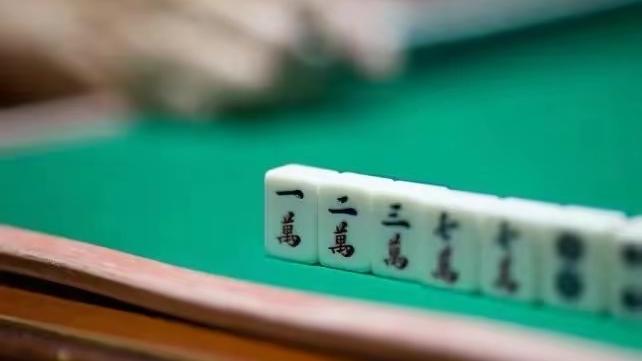 女子在封控期间打麻将脑溢血死亡，棋牌室老板被判赔16万