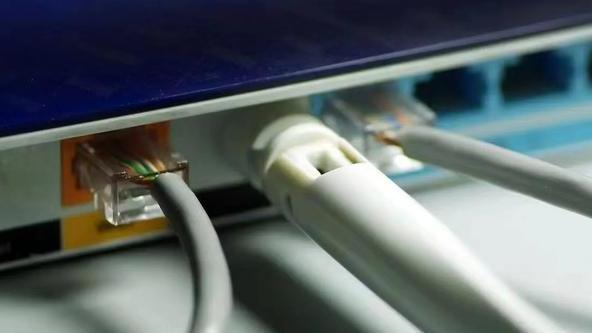 路由器|路由器别放在“这3个”位置，否则百兆网速也会“卡”？望周知！