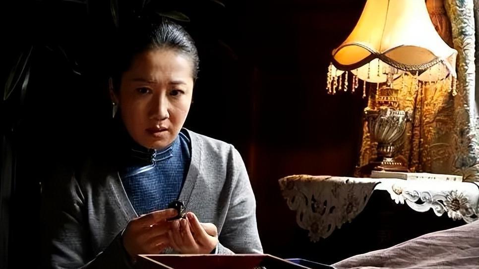 郭虹|郭虹：出道多年低调不炒作，为演好哭戏哭到进医院，52岁婚姻成谜