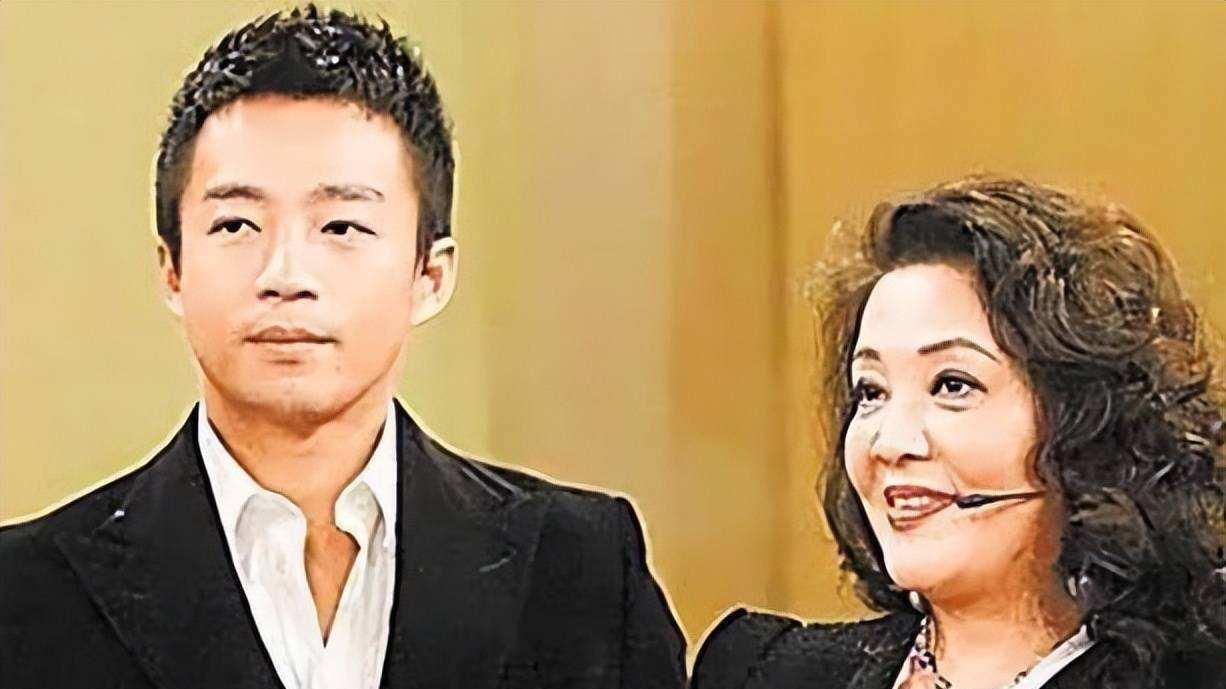 美女主播|向太、张兰、刘丹一同上热搜，被称“儿子发言人”，网友：贴切