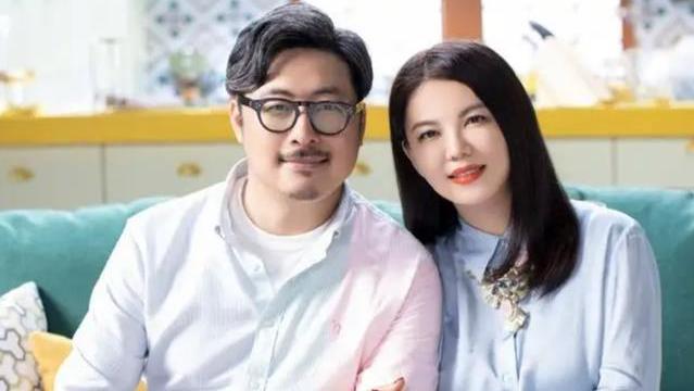 李湘 李湘王岳伦疑似复合？带着女儿现身机场？王诗龄瘦身成功引人瞩目