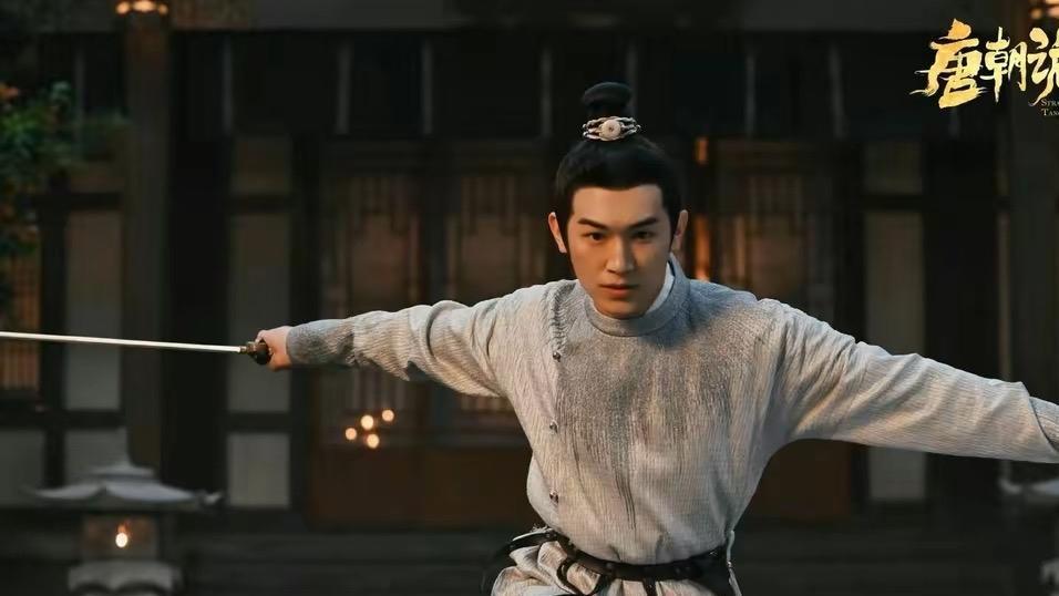 唐朝诡事录|《唐朝诡事录》：没爱上帅气的卢凌风，却迷上了邋遢的“偷鸡贼”