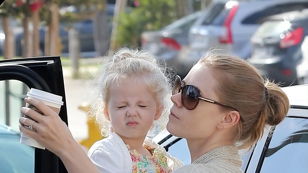 |48岁还能演公主，整个好莱坞也只有她了