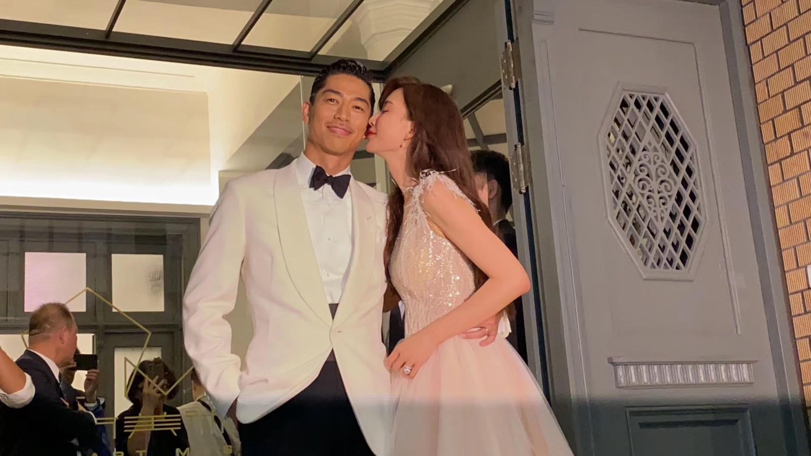 |林志玲儿子长相公开，眼睛大皮肤白像妈，林志玲哽咽曝无法生二胎