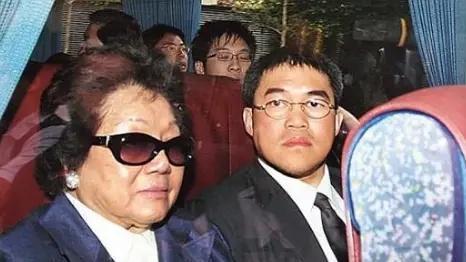 霍英东|霍英东原配吕燕妮才是真正的宫斗高手，扒一扒霍家正房及其后代的家族地位！