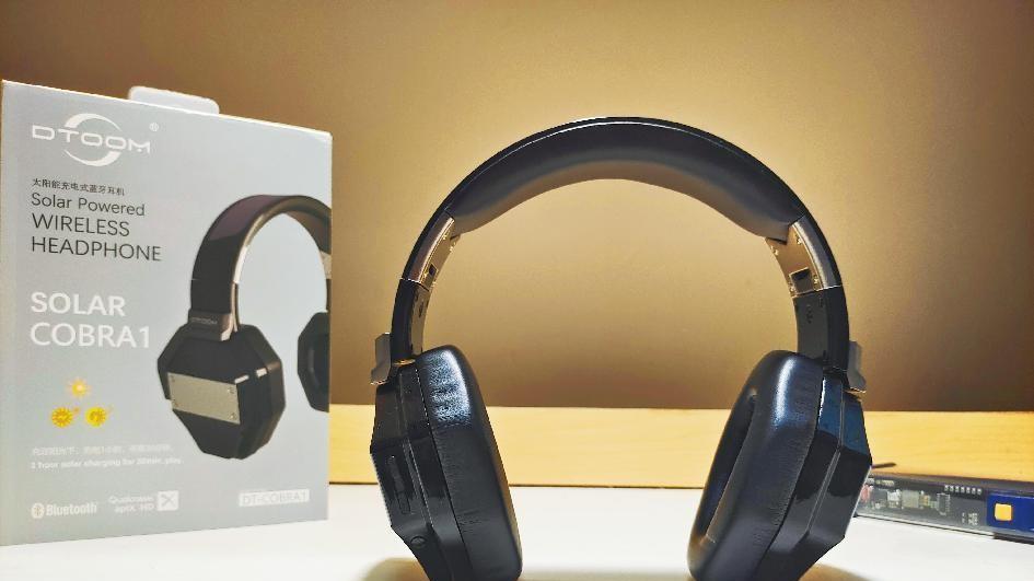 蓝牙耳机|蓝牙耳机也能太阳能充电？DT-COBRA1太阳能头戴耳机评测