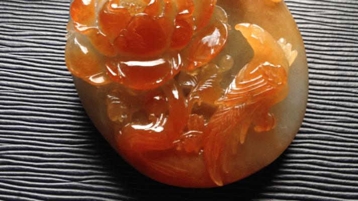 翡翠|红翡绿翠紫为贵，那黄色翡翠呢？是不值钱被忽略了吗？