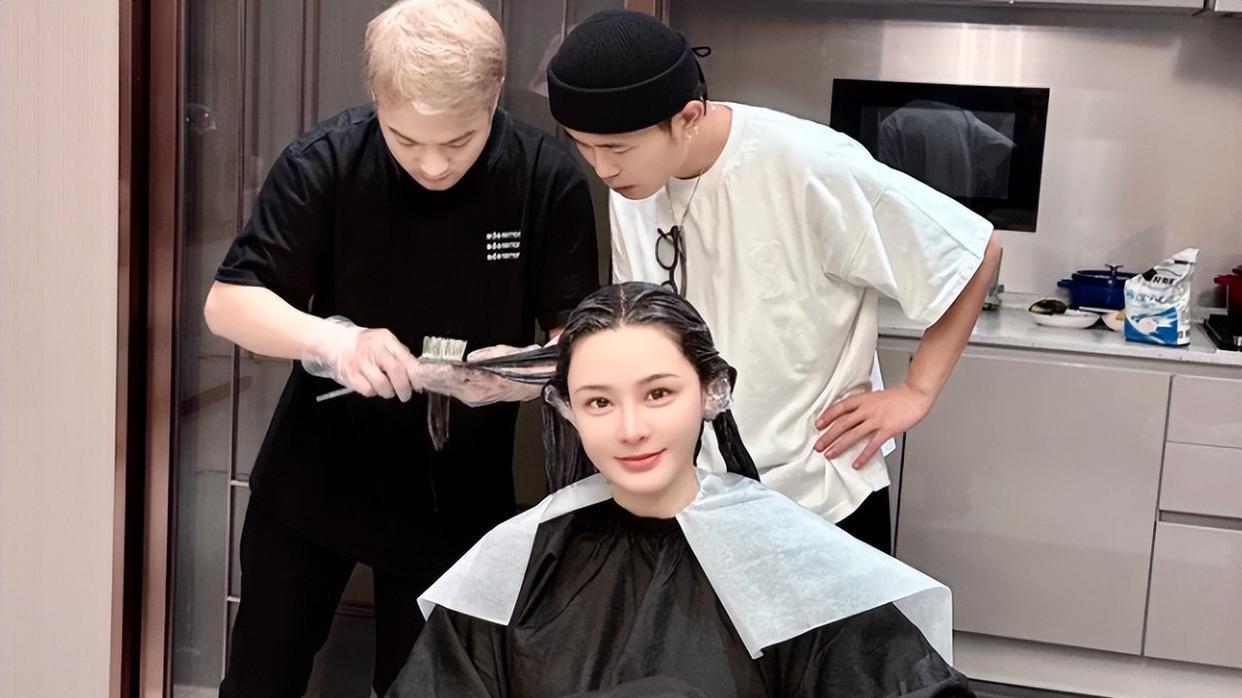 汪小菲|曝汪小菲拖欠大S生活费，或被查封资产，张颖颖却请托尼上门服务