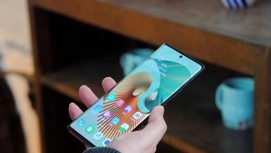 佳能|再降1500元，昔日中兴机皇：60倍变焦+4600mAh+144Hz高刷