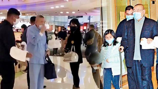 刘銮雄|分手8年重归于好！刘銮雄与吕丽君逛商场，却大骂挡路男子