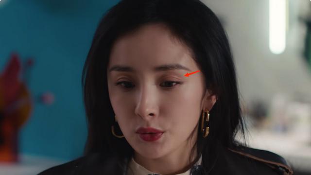 杨幂|杨幂的皱纹一目了然，许凯的黑眼圈也不遑多让，真实滤镜才是最大的亮点