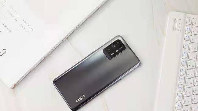 高通骁龙|OPPO性价比新机曝光，骁龙芯+5600mAh，12+256G放在2399