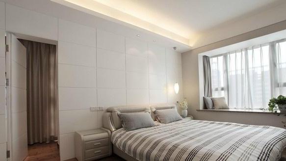 自从老婆在家里装了隐形门后，小偷来我家都是含眼泪走的！