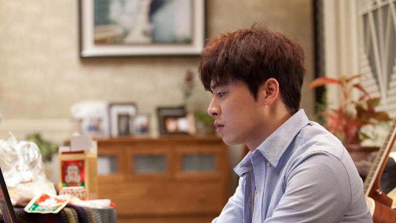 曹政奭|31岁出道演艺圈，38岁结婚，实力派演员就是能实现婚姻自由