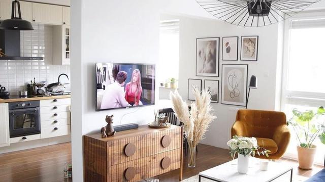 生活不是非白即黑，用温柔原木色来映衬，这个家的配色太爱了